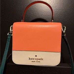 Like new Kate Spade Square Crossbody bag in Saffiano leather.